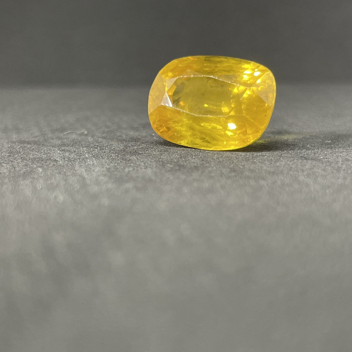 Natural Yellow Sapphire (Pukhraj) #07 Natural Yellow Sapphire (Pukhraj) #07