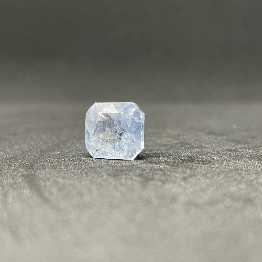 Natural Blue Sapphire - 6.59 Carats