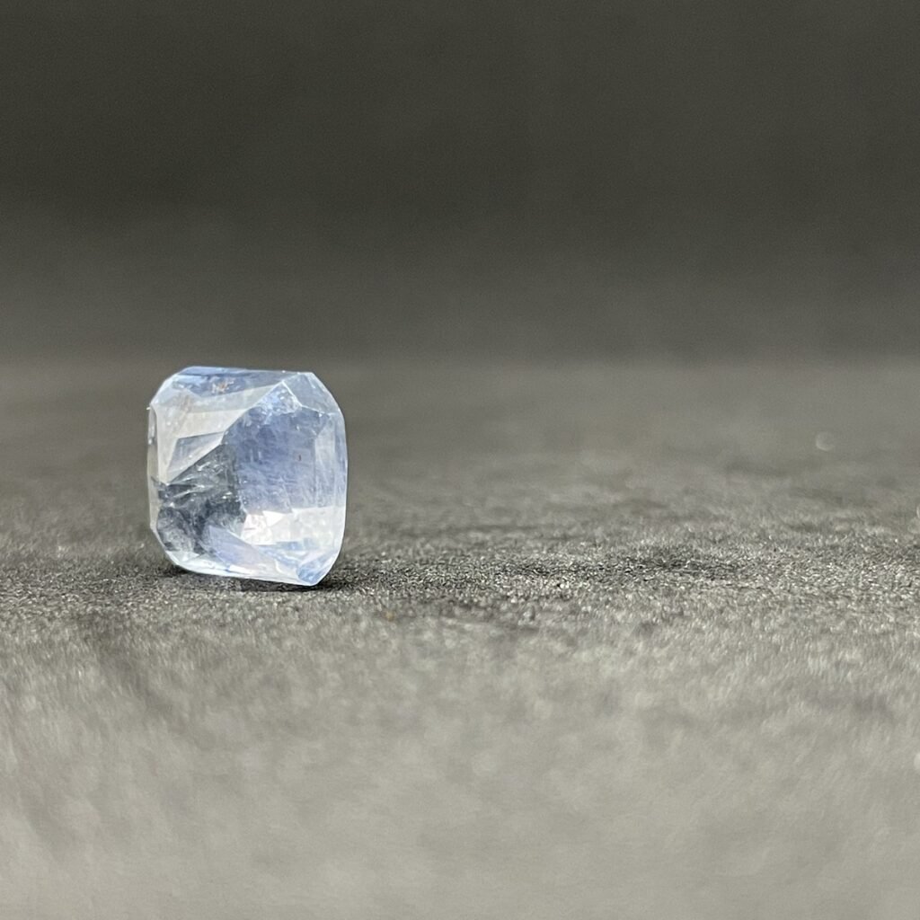Natural Blue Sapphire - 6.59 Carats