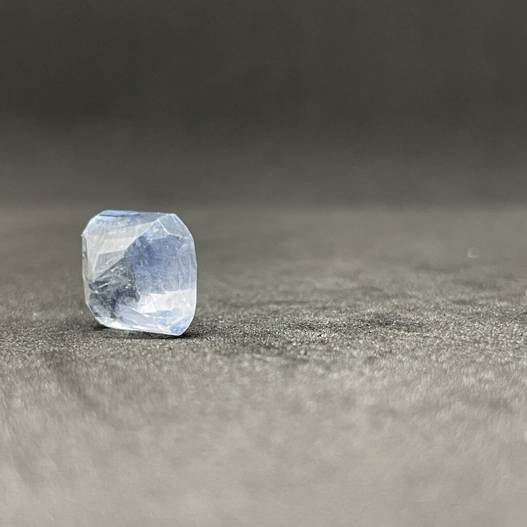 Natural Blue Sapphire - 6.59 Carats