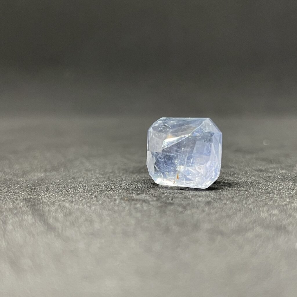 Natural Blue Sapphire - 6.59 Carats