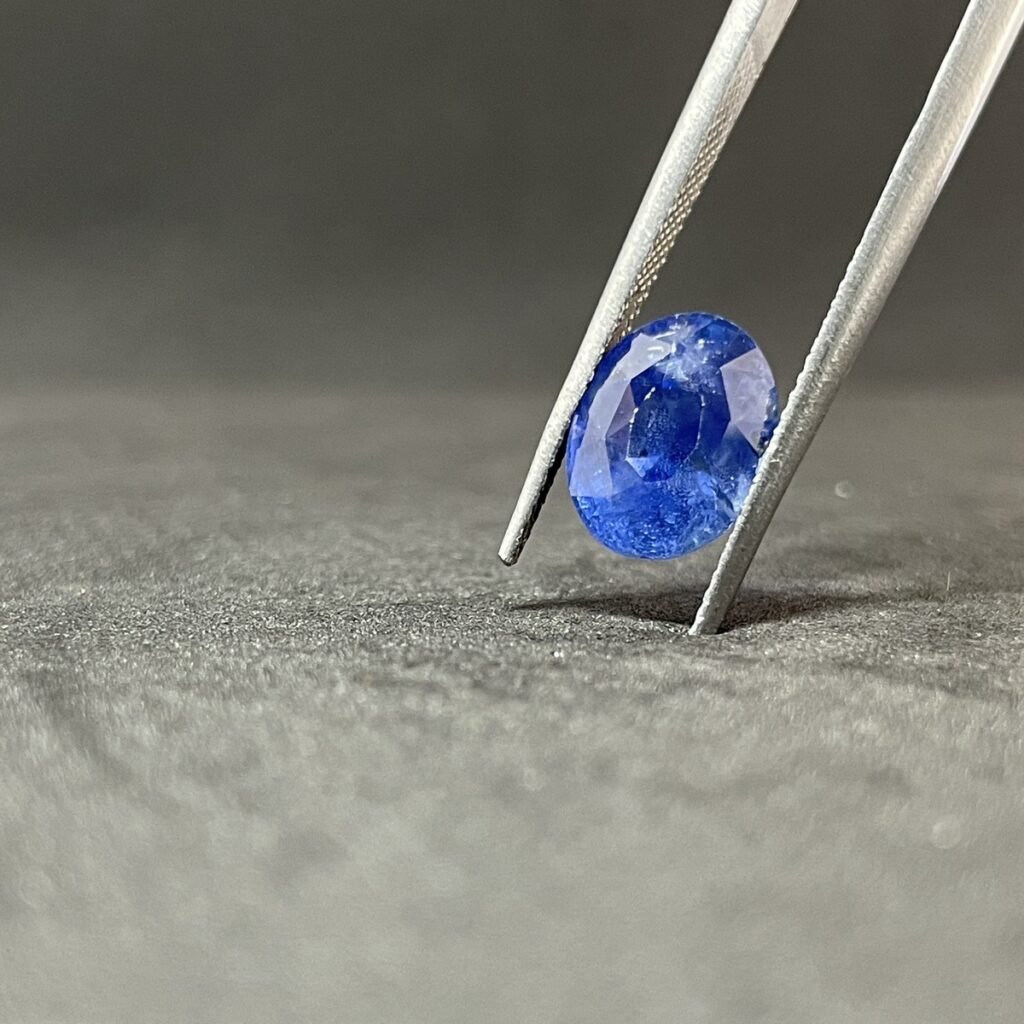 Natural Blue Sapphire - 4.83 Carats