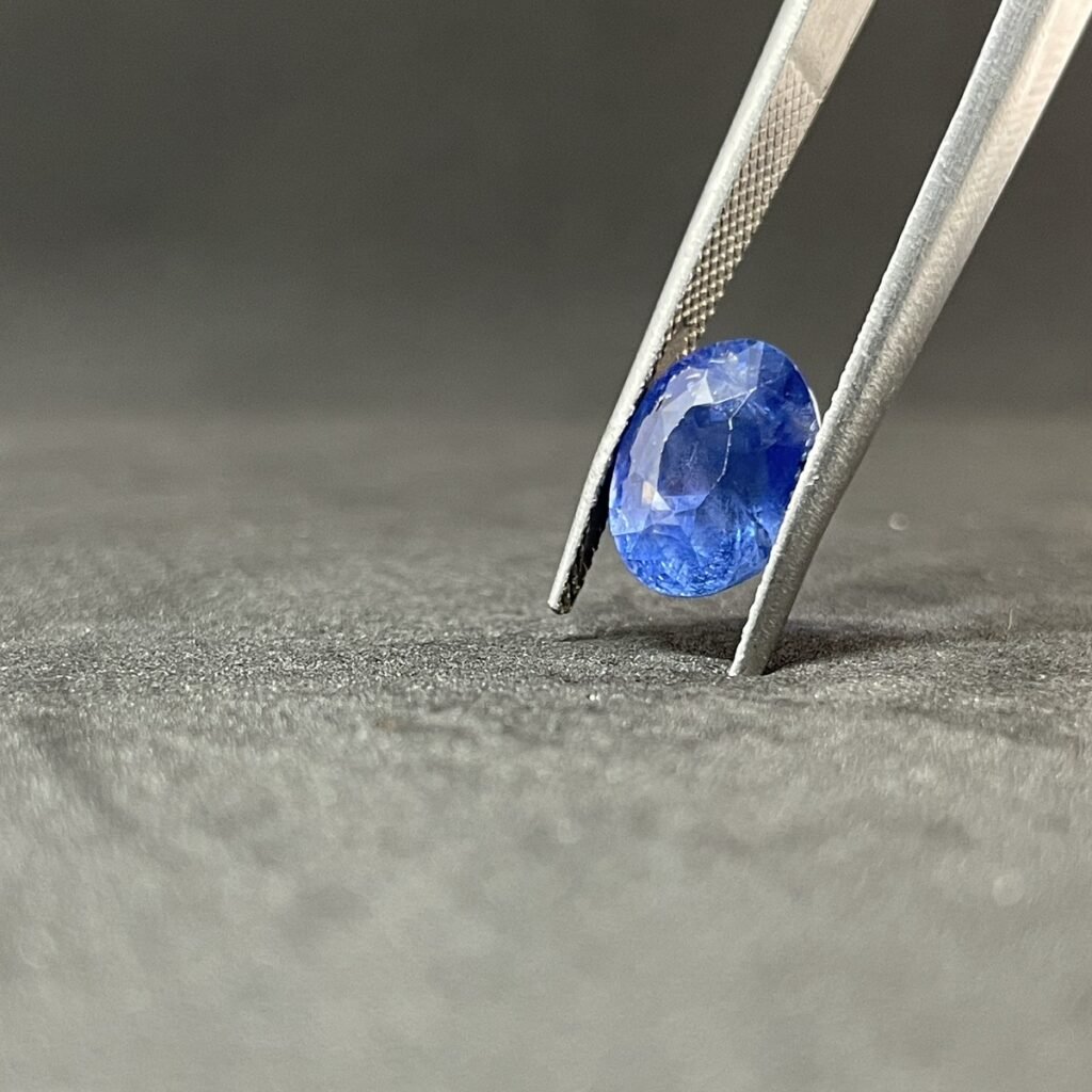 Natural Blue Sapphire - 4.83 Carats