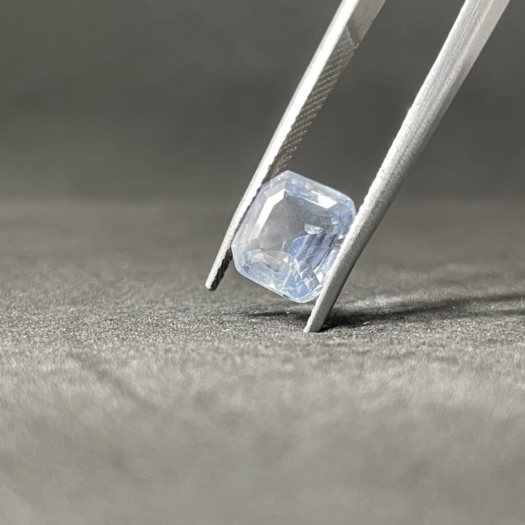 Natural Blue Sapphire - 4.81 Carats