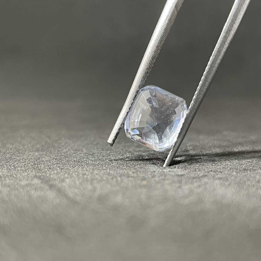 Natural Blue Sapphire - 4.81 Carats