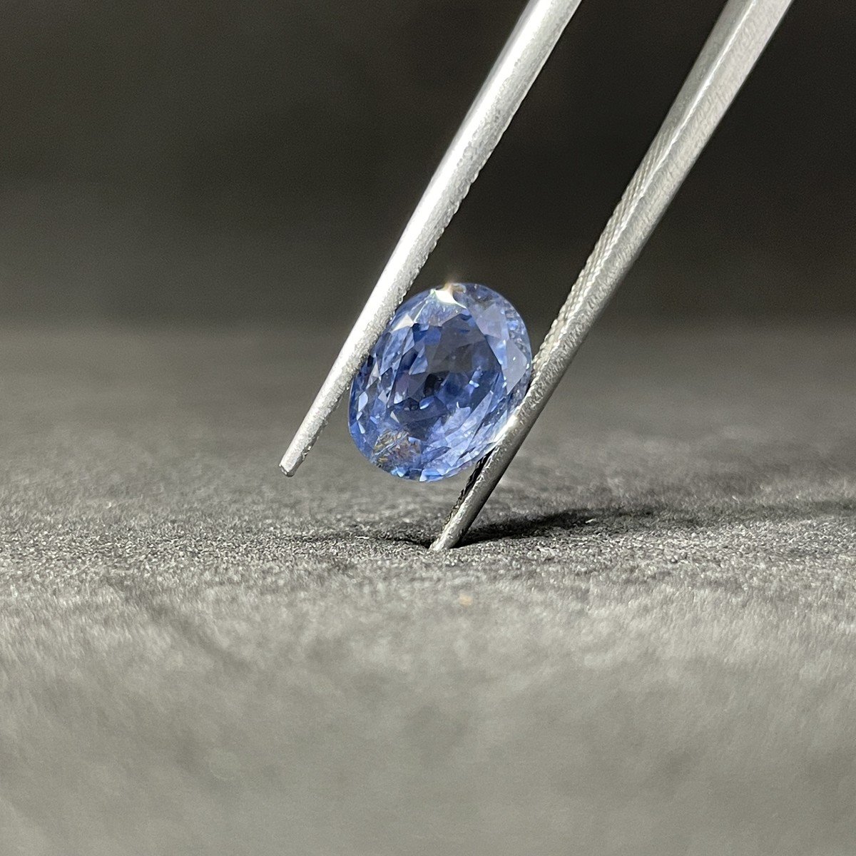 Natural Blue Sapphire - 4.04 Carats Natural Blue Sapphire - 4.04 Carats
