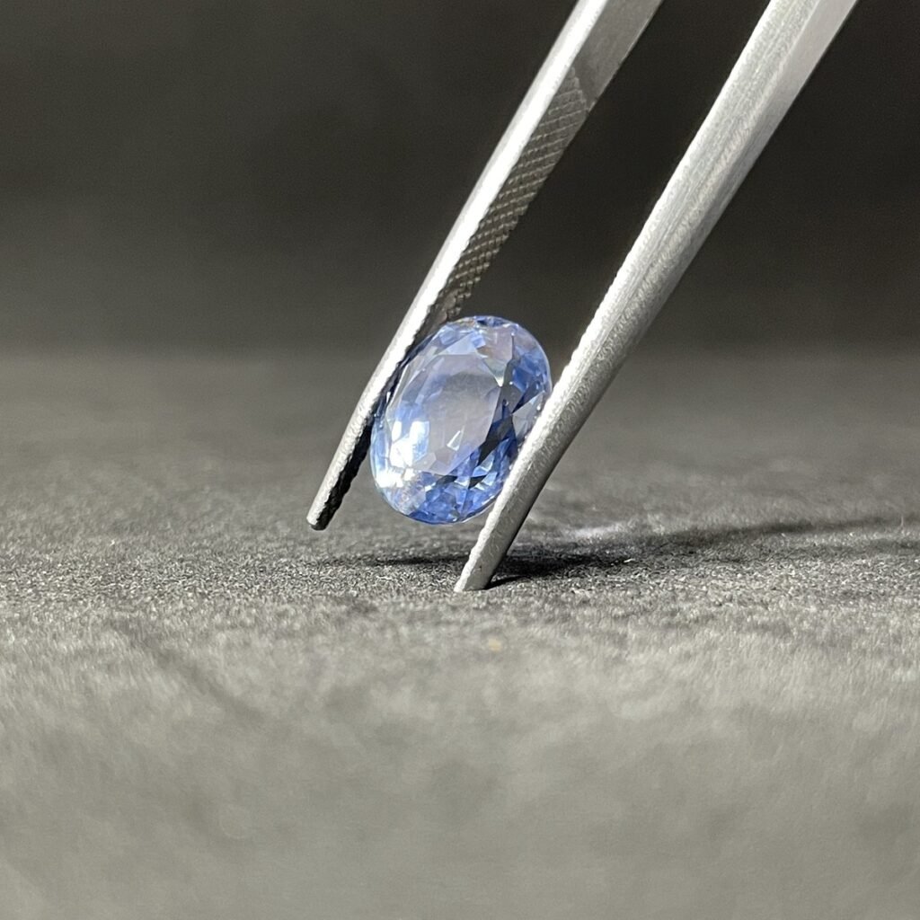 Natural Blue Sapphire - 4.04 Carats