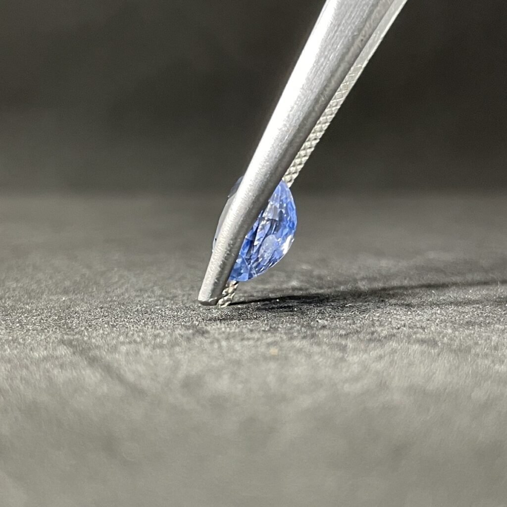 Natural Blue Sapphire - 4.04 Carats