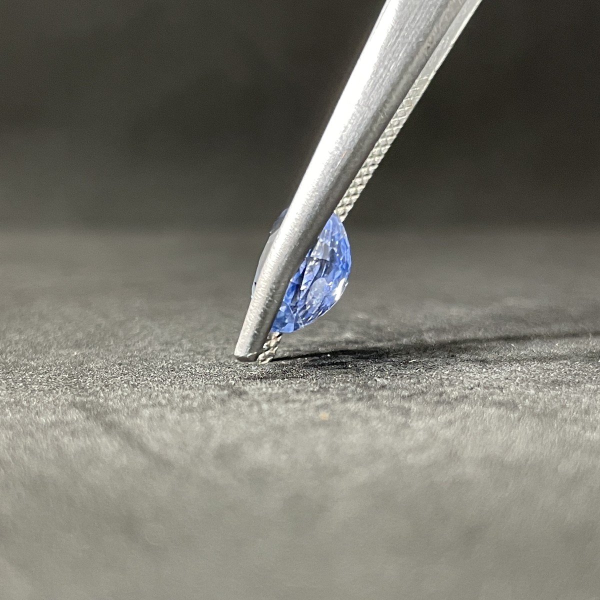 Natural Blue Sapphire – 4.04 Carats Natural Blue Sapphire - 4.04 Carats