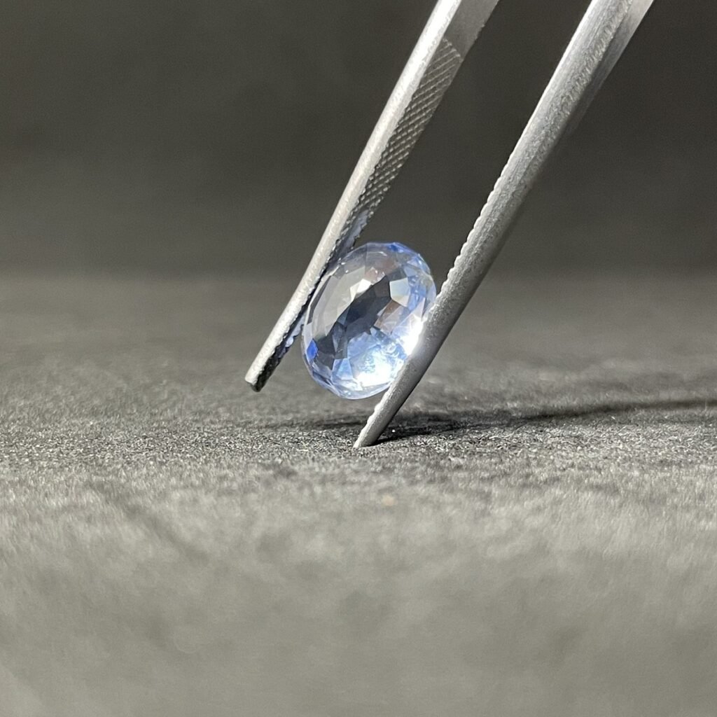 Natural Blue Sapphire - 4.04 Carats