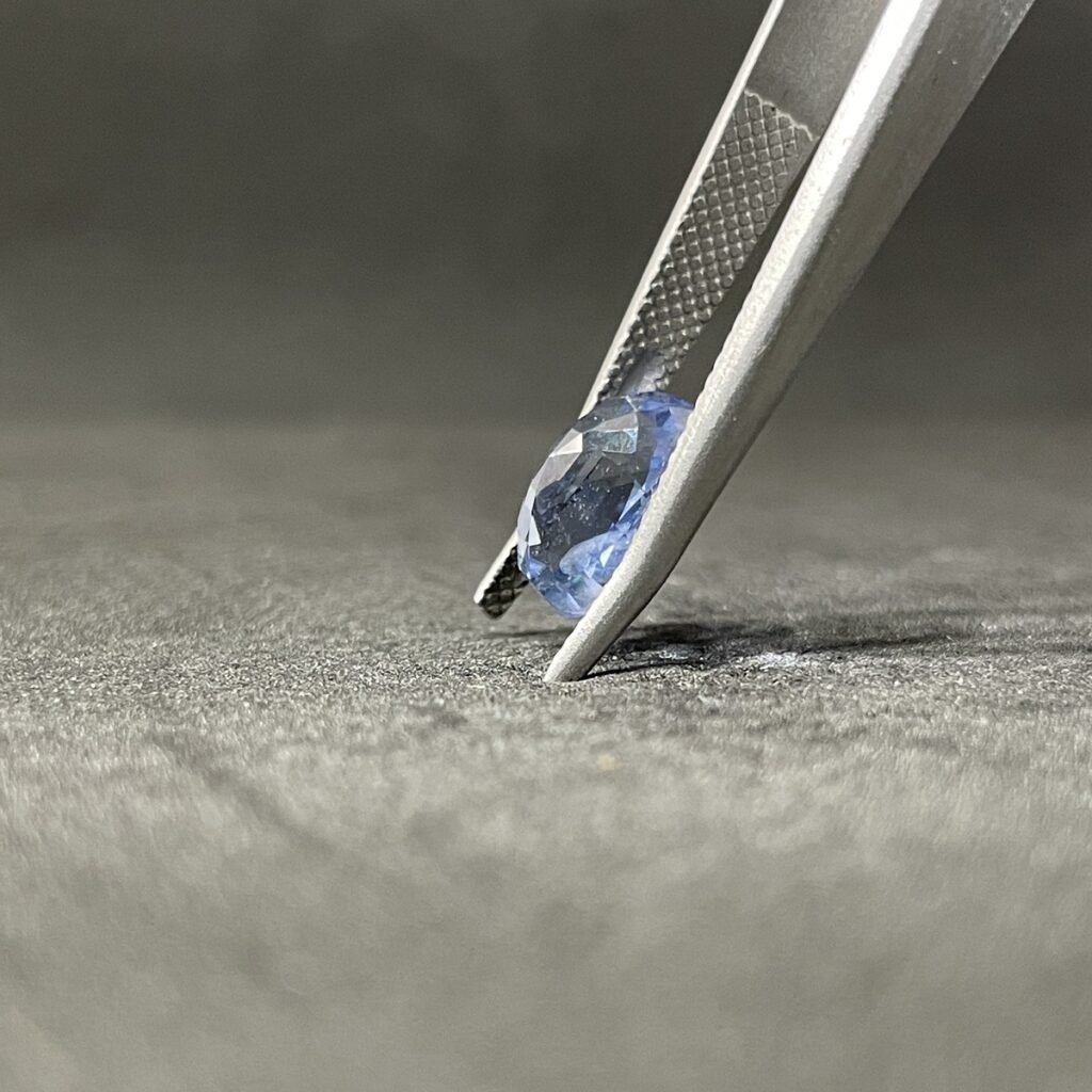 Natural Blue Sapphire - 4.04 Carats