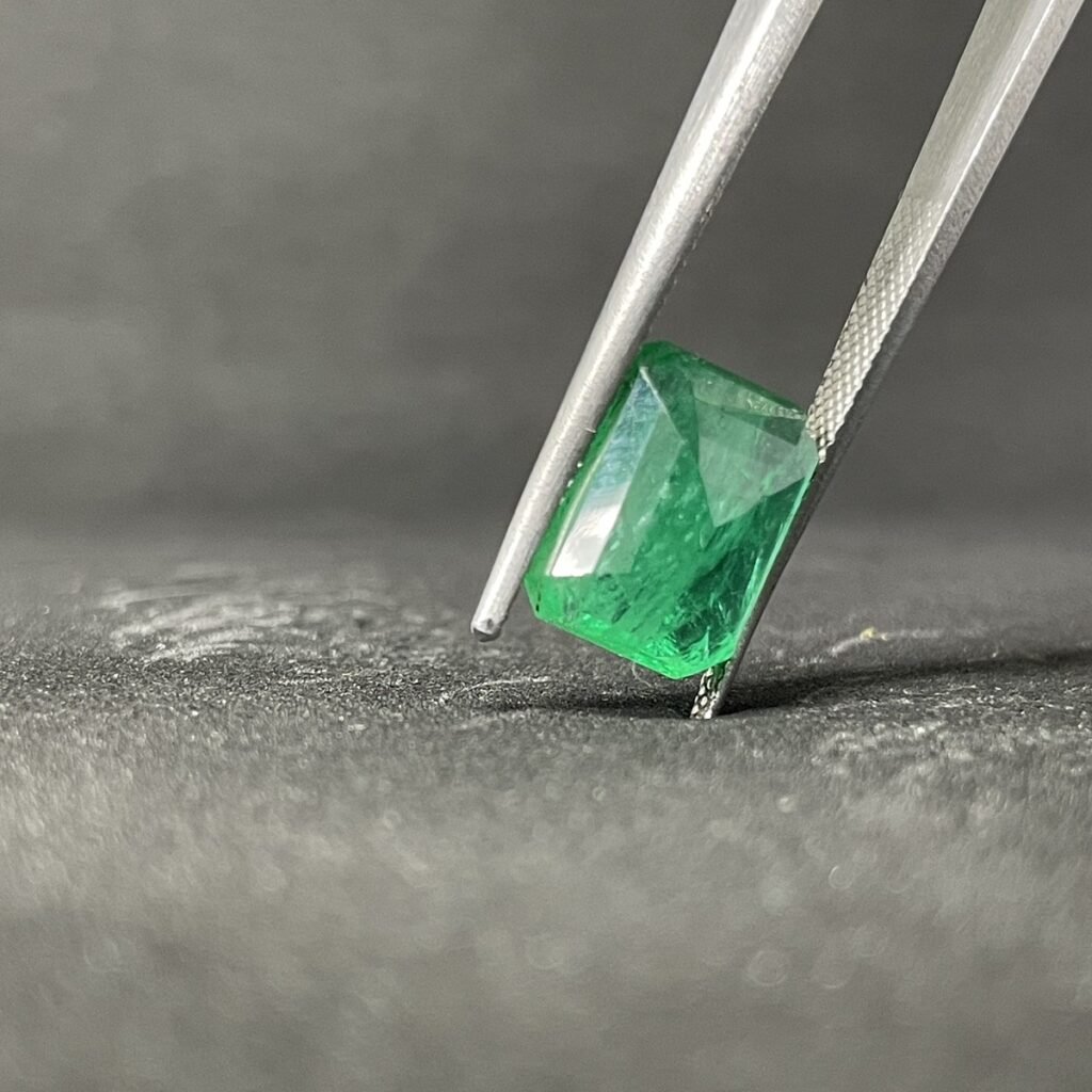 Natural Emerald - 5.71 Carats