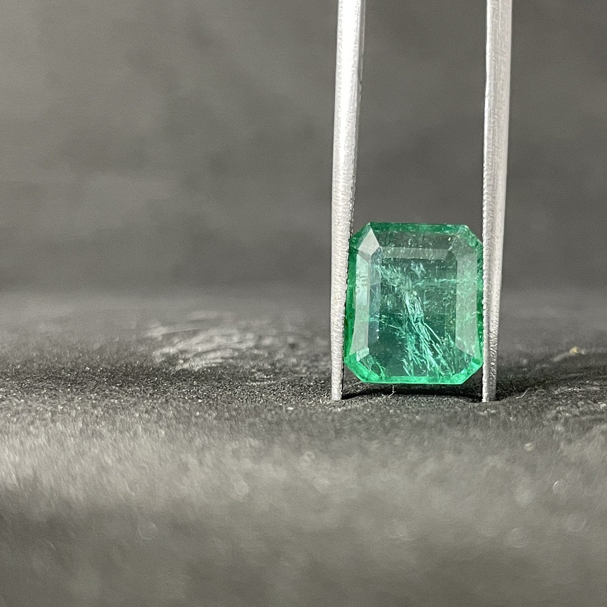 Natural Emerald - 5.03 Carats Natural Emerald - 5.03 Carats