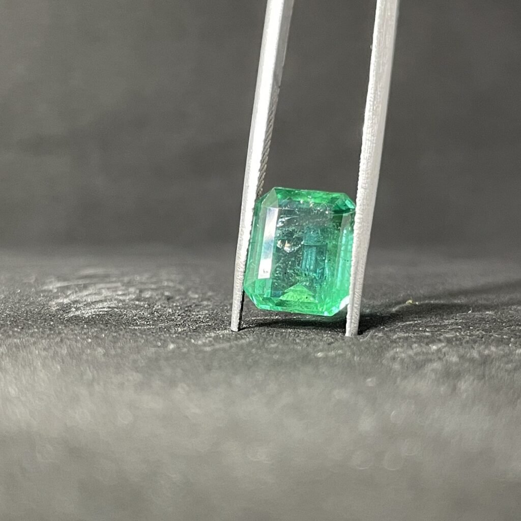 Natural Emerald - 4.93 Carats