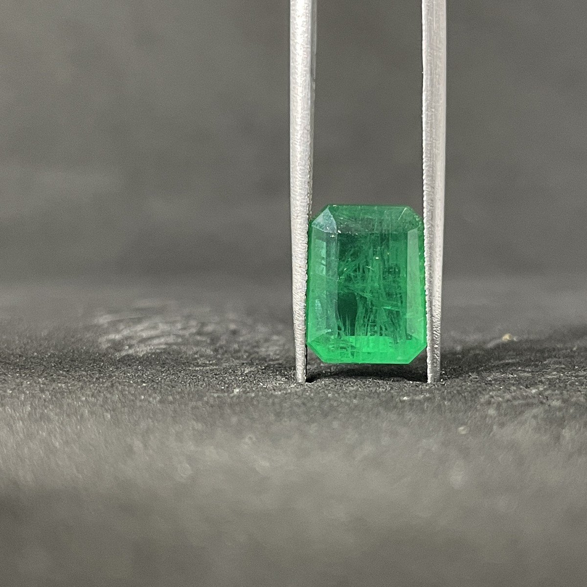 Natural Emerald - 5.46 Carats Natural Emerald - 5.46 Carats