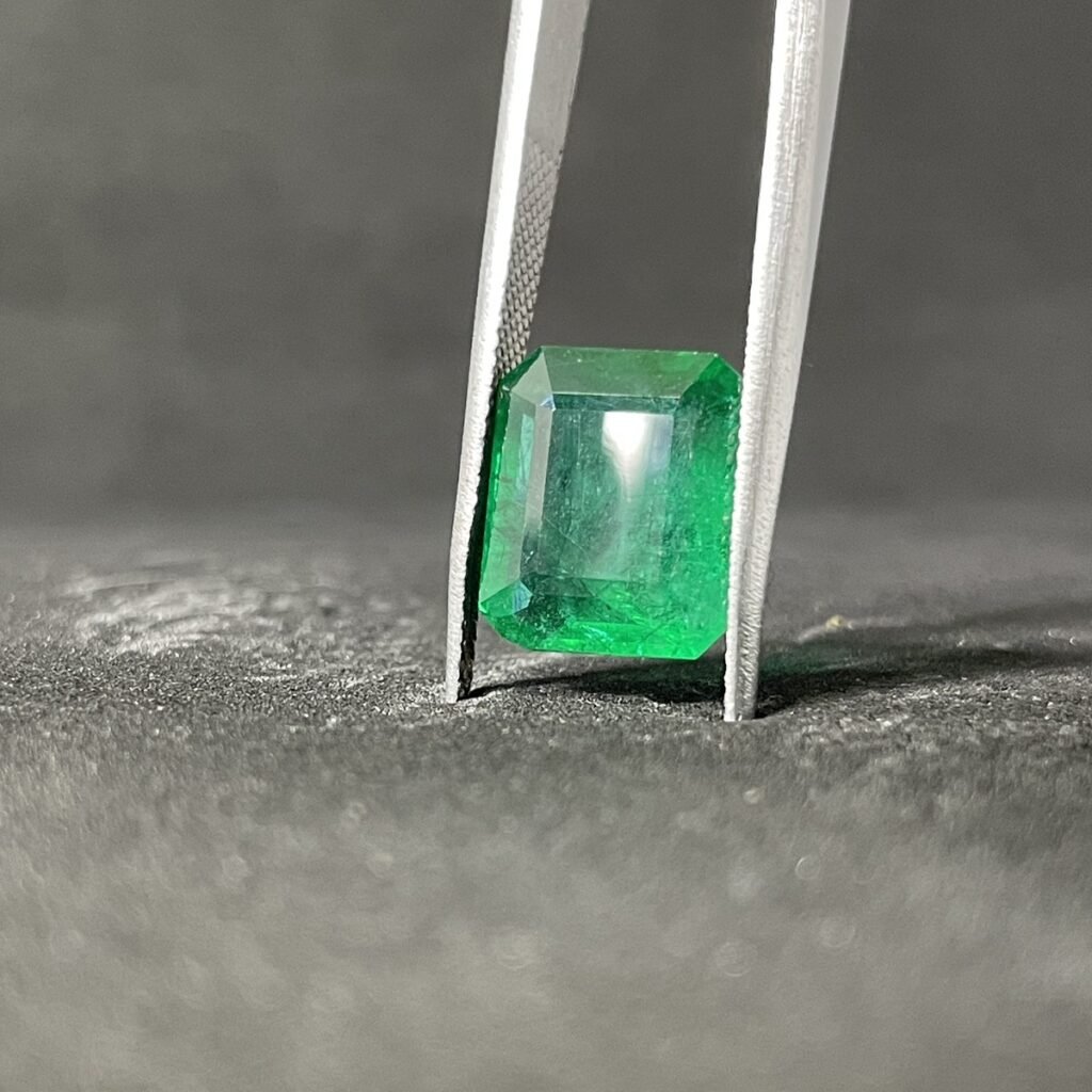 Natural Emerald - 6.21 Carats